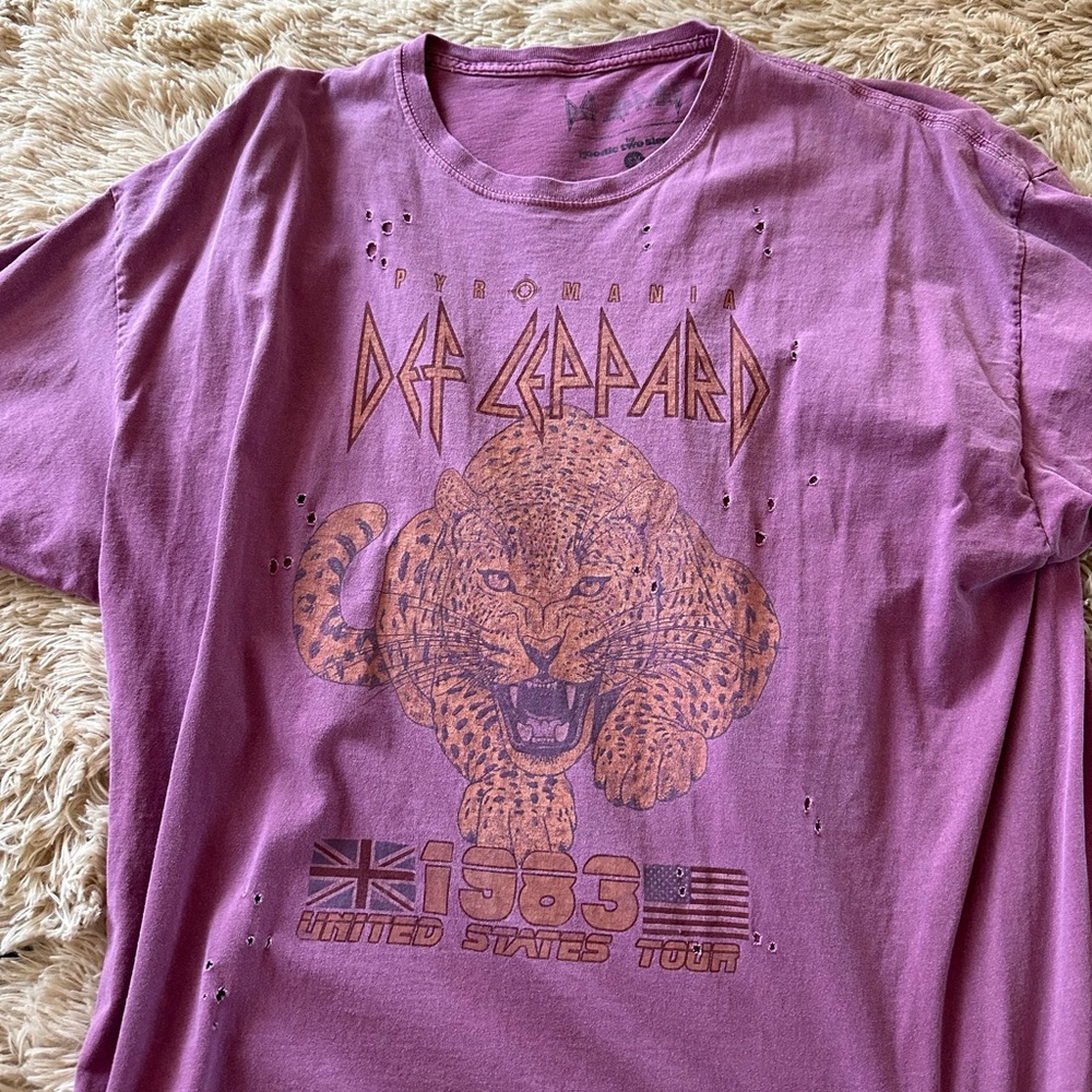 UO Graphic tee